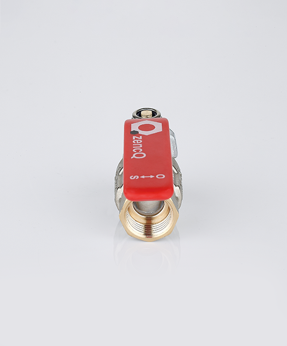 Ball valve female-female connection with lever handle