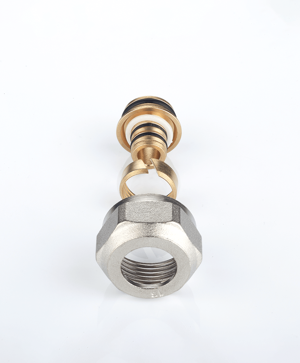 Pipe connector for PEX pipes